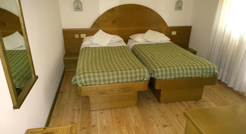 La Felce Bed & Breakfast Carisolo Room photo
