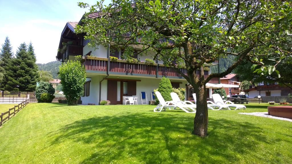 La Felce Bed & Breakfast Carisolo Exterior photo