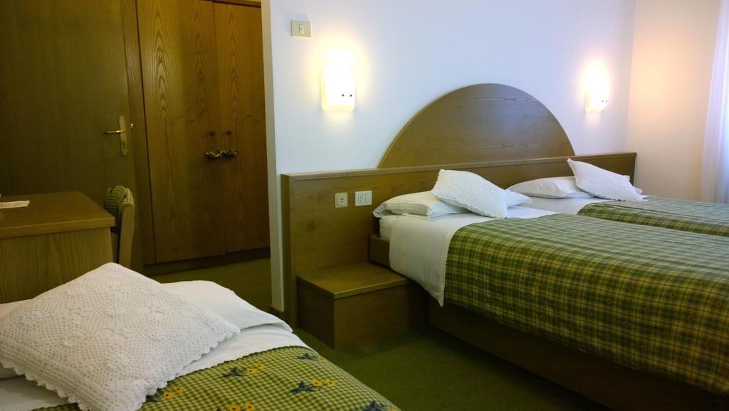 La Felce Bed & Breakfast Carisolo Room photo