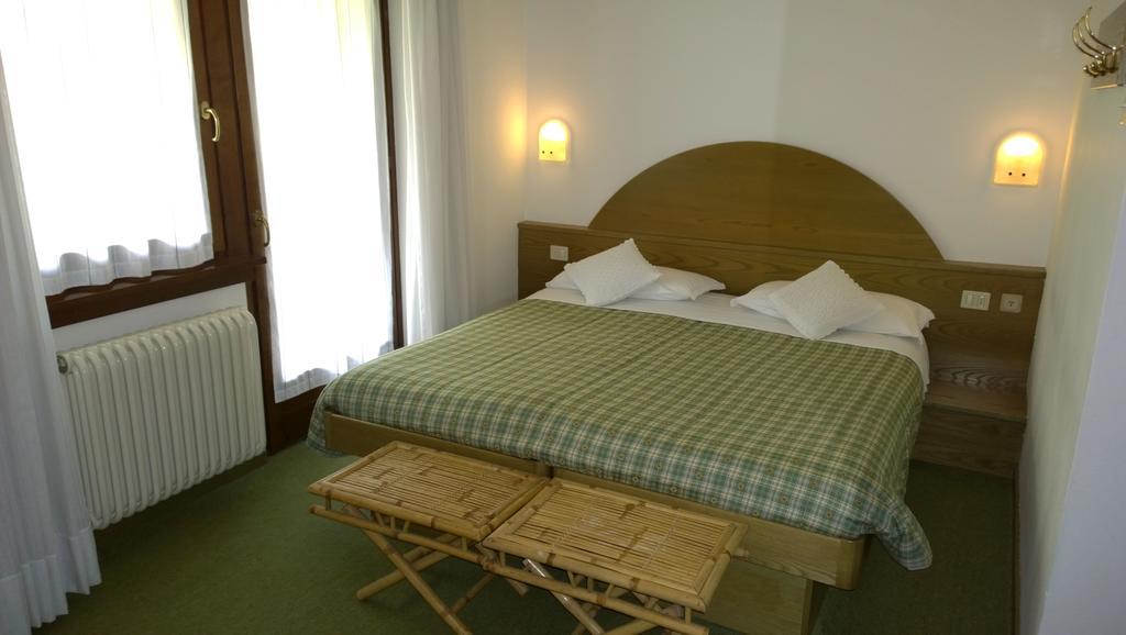 La Felce Bed & Breakfast Carisolo Room photo